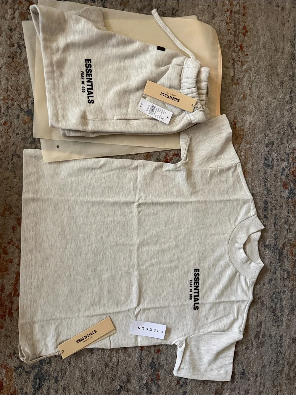 ESSENTIALS Fear of God Ligth Oat Tee & Shorts Set for KIDS Size 10